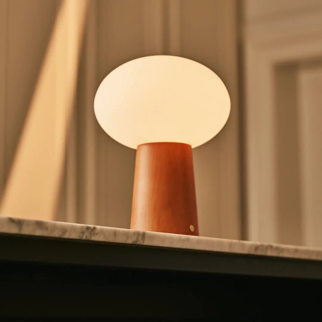 Max Kastanjebruine Houten Snoerloze Tafellamp | Oplaadbaar, glas, duurzaam ontwerp