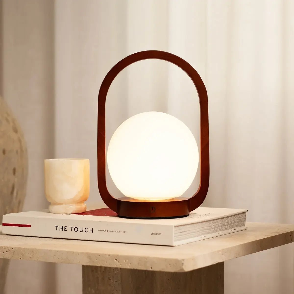 Skye kastanjebruine houten draadloze lamp | Oplaadbaar, dimbaar en 3 lichtmodi