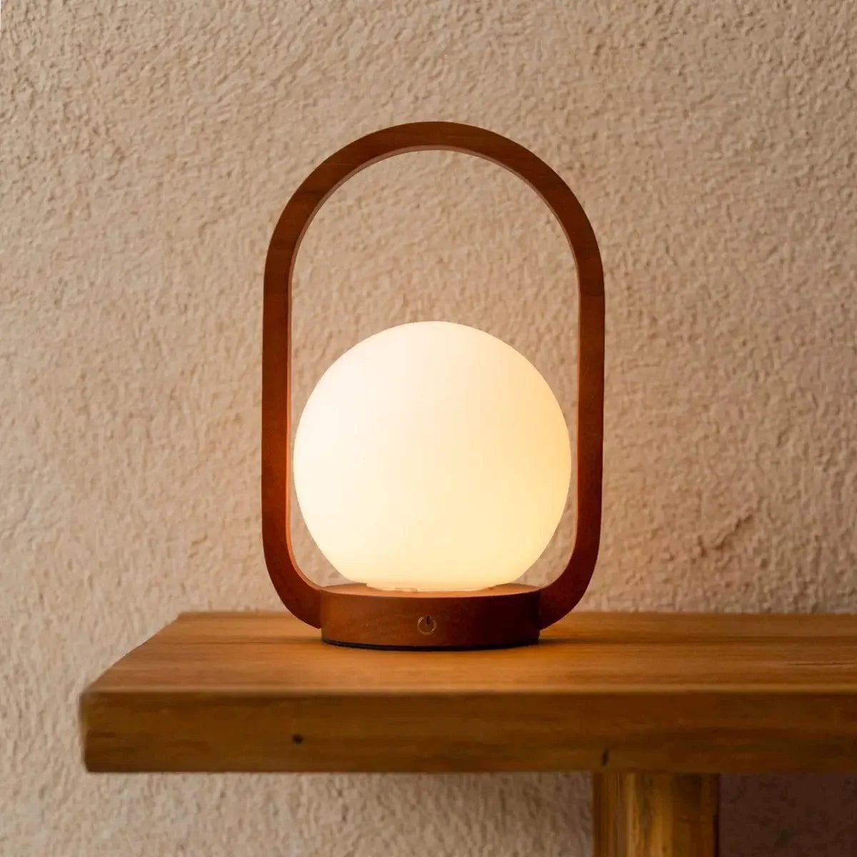 Skye kastanjebruine houten draadloze lamp | Oplaadbaar, dimbaar en 3 lichtmodi