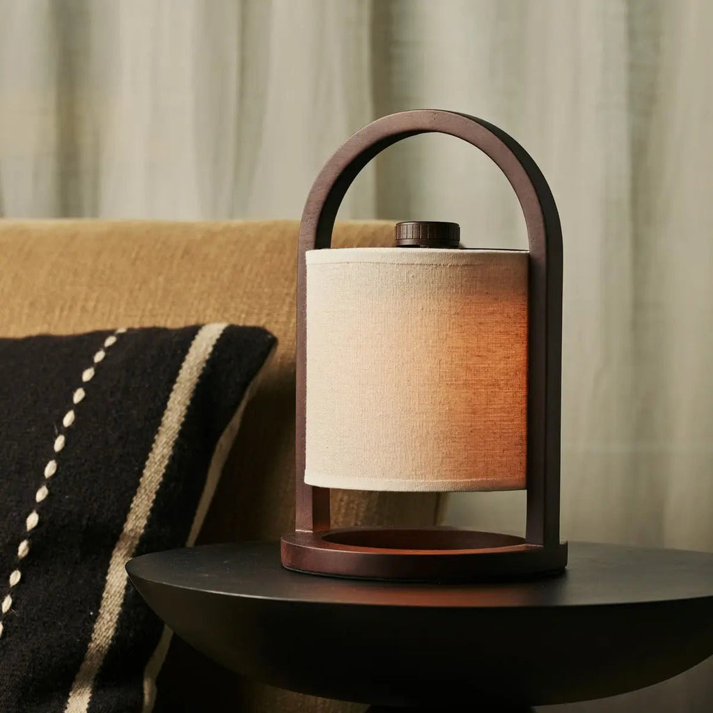 Rivier Donkerbruin Houten Oplaadbare Lamp | Linnenmix, veelzijdig en tot 100 uur batterijduur