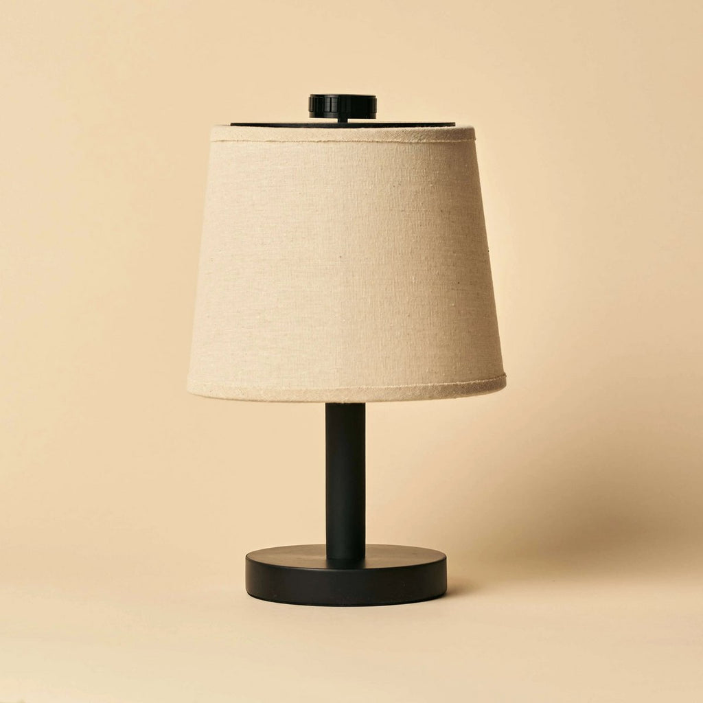 Rover zwarte houten oplaadbare lamp | Snoerloos, dimbaar en linnenmix