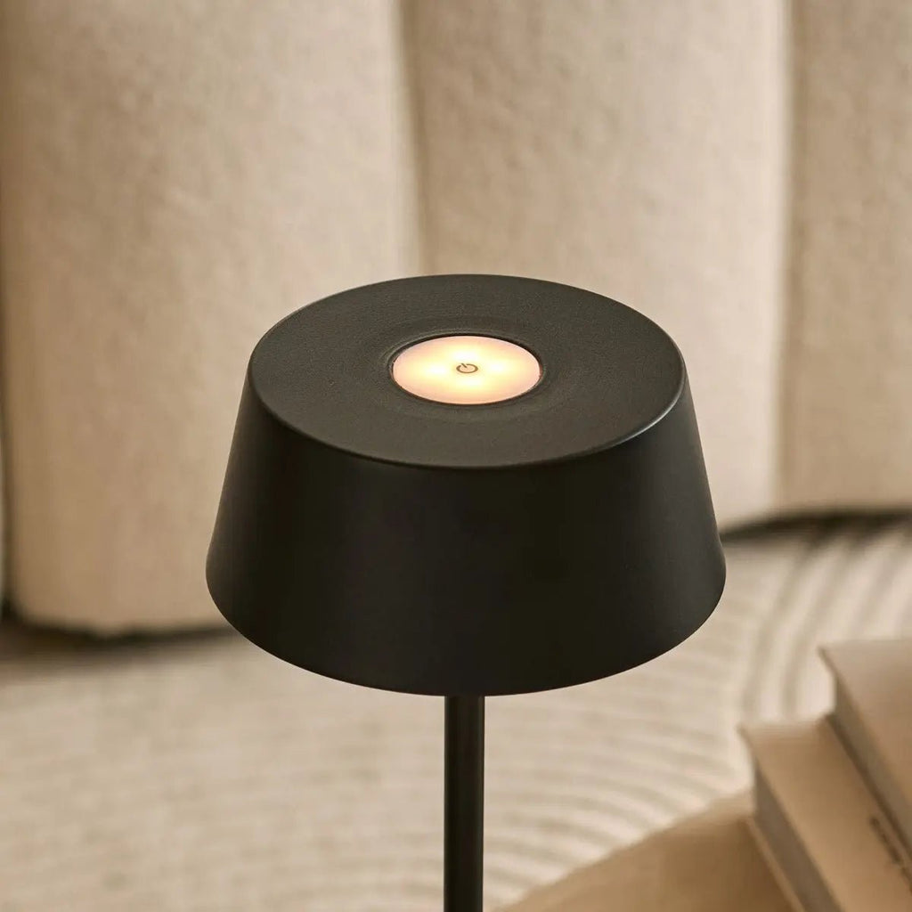 Hugo Midnight Zwart Oplaadbare Tafellamp | Dimbaar, stijlvol en draadloos