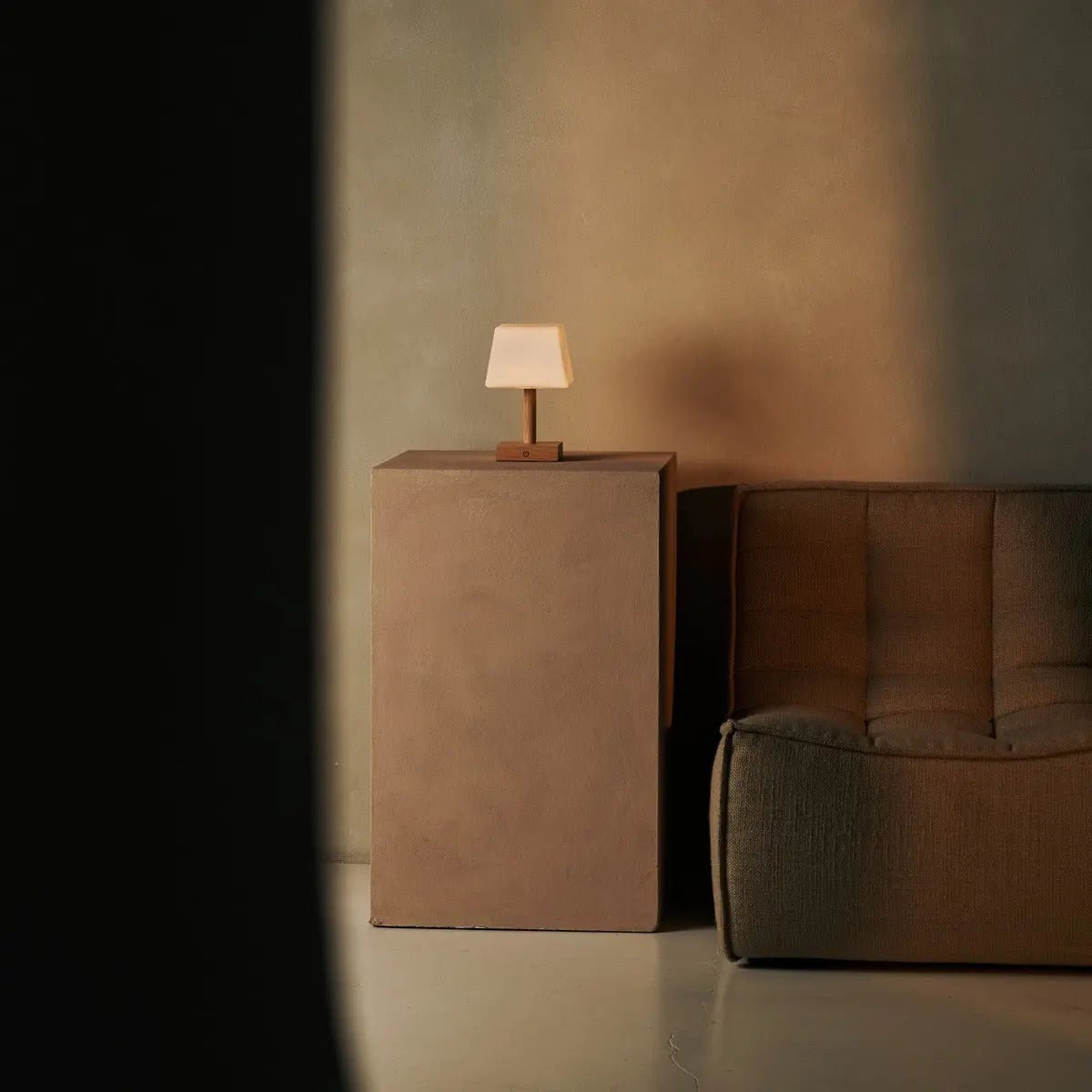 Tommy Lichtbruine Houten Tafellamp | 3 lichtmodi, elegant en duurzaam