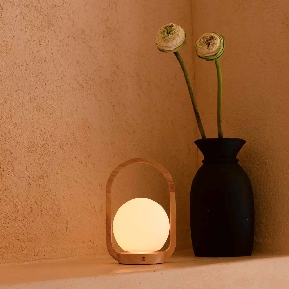 Skye Lichtbruine Houten Snoerloze Lamp | Oplaadbaar, dimbaar en 3 lichtmodi