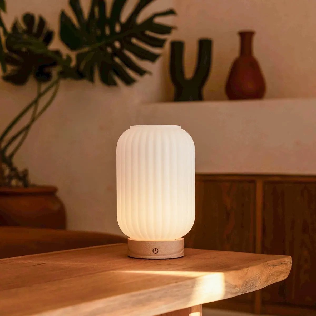 Lilly Lichtbruine Unieke Oplaadbare Lamp | 3 lichtmodi, dimbaar en batterijduur van 100 uur