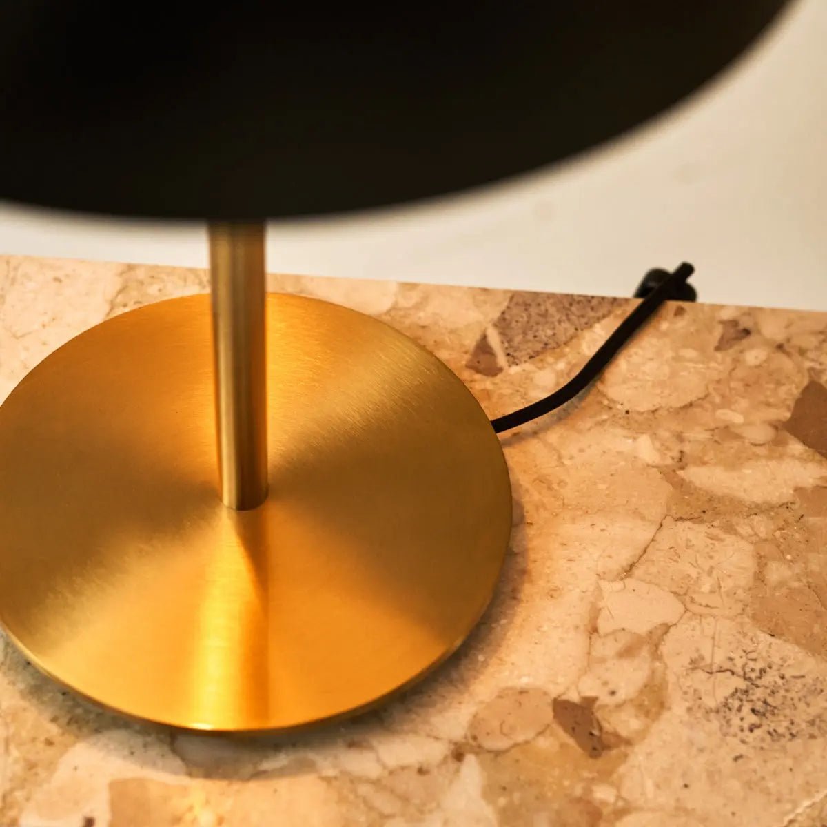 Lola Goud & Zwart Tafellamp | Elegant metalen ontwerp