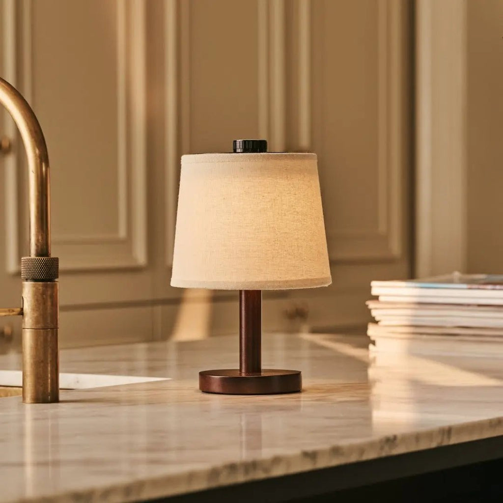 Rover Donkerbruine Houten Oplaadbare Lamp | Snoerloos, dimbaar en linnenmix