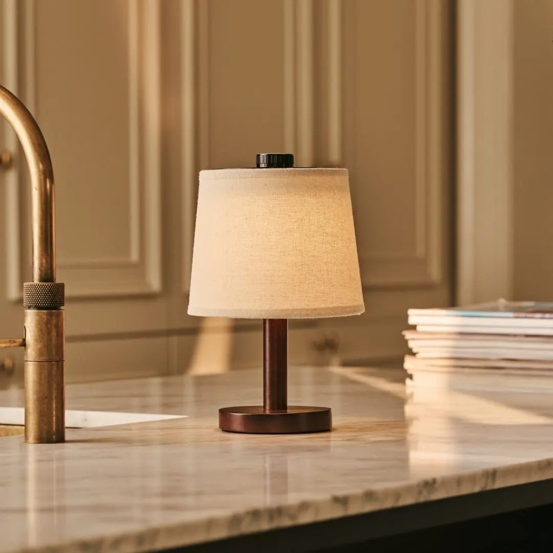 Rover Donkerbruine Houten Oplaadbare Lamp | Snoerloos, dimbaar en linnenmix