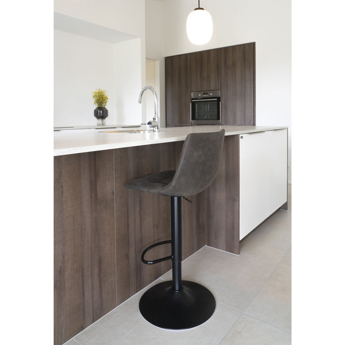 Middelfart Barstoel - Donkergrijs, Microvezel, Zwarte metalen poten, 43x43x88/108cm - set van 2