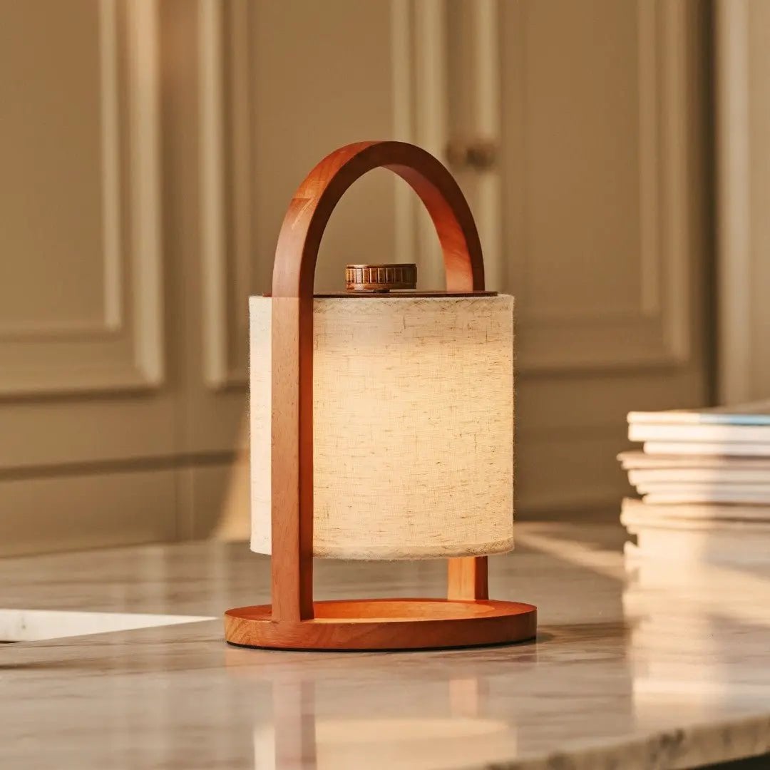 Rivierkastanjebruine houten oplaadbare lamp | Linnenmix, veelzijdig en tot 100 uur batterijduur