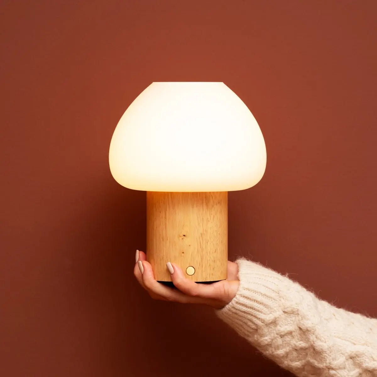 Fynn Lichtbruine Houten Lamp | Oplaadbaar, dimbaar en stijlvol