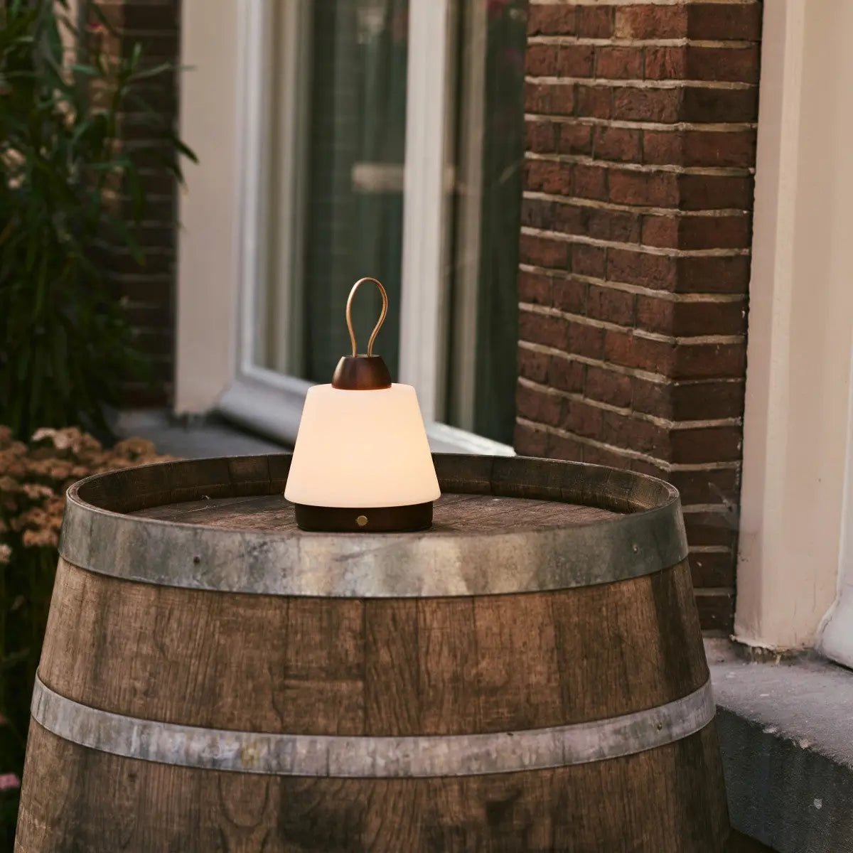Liv Donkerbruin Oplaadbare Lamp | Leren band, dimbaar en 3 lichtmodi