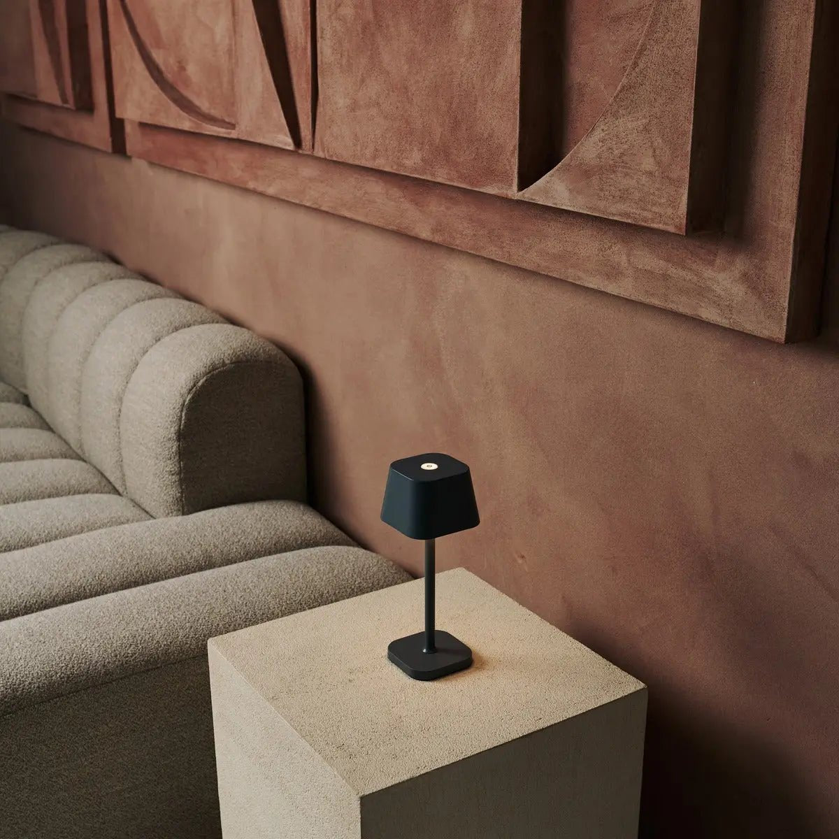 Ava Steengrijs Oplaadbare Tafellamp | Stijlvolle, draadloze lamp en dimbaar