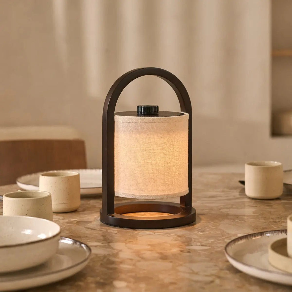 Rivier Donkerbruin Houten Oplaadbare Lamp | Linnenmix, veelzijdig en tot 100 uur batterijduur