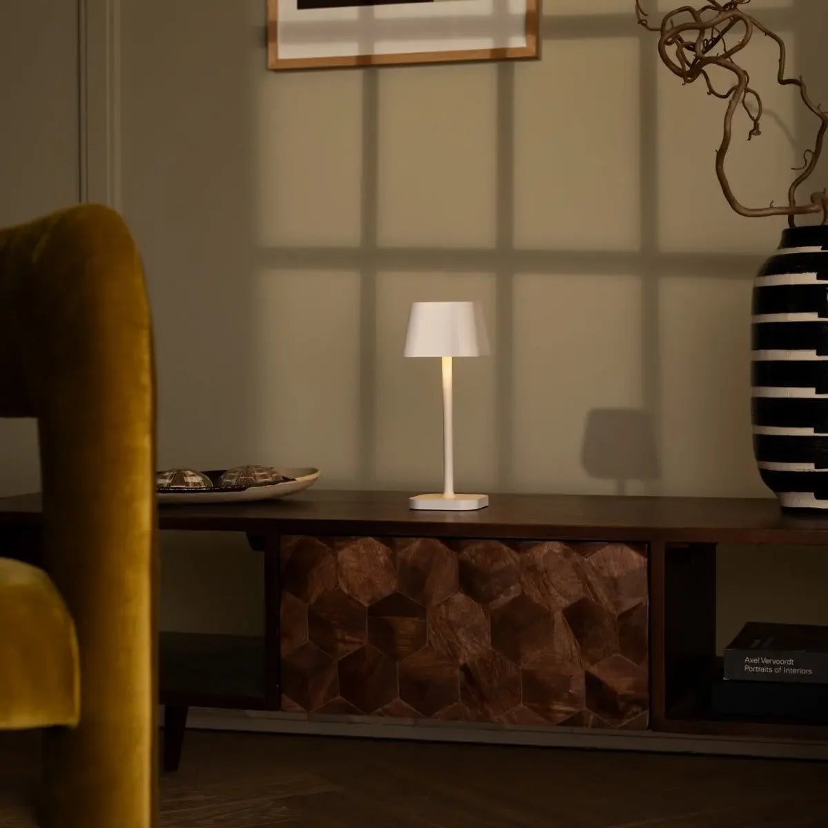 Ava Witte Oplaadbare Tafellamp | Stijlvolle, draadloze en dimbare verlichting