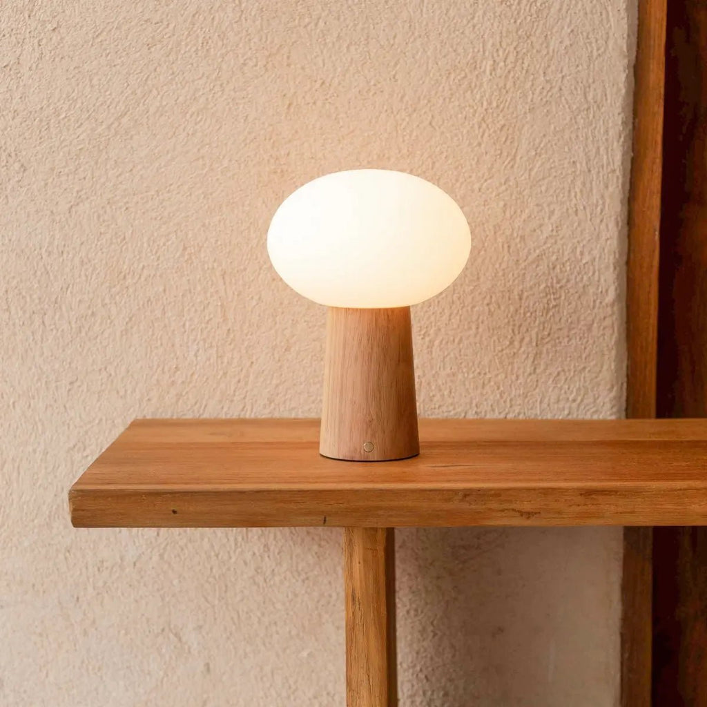 Max Lichtbruine Houten Snoerloze Tafellamp | Oplaadbaar, glas en duurzaam ontwerp
