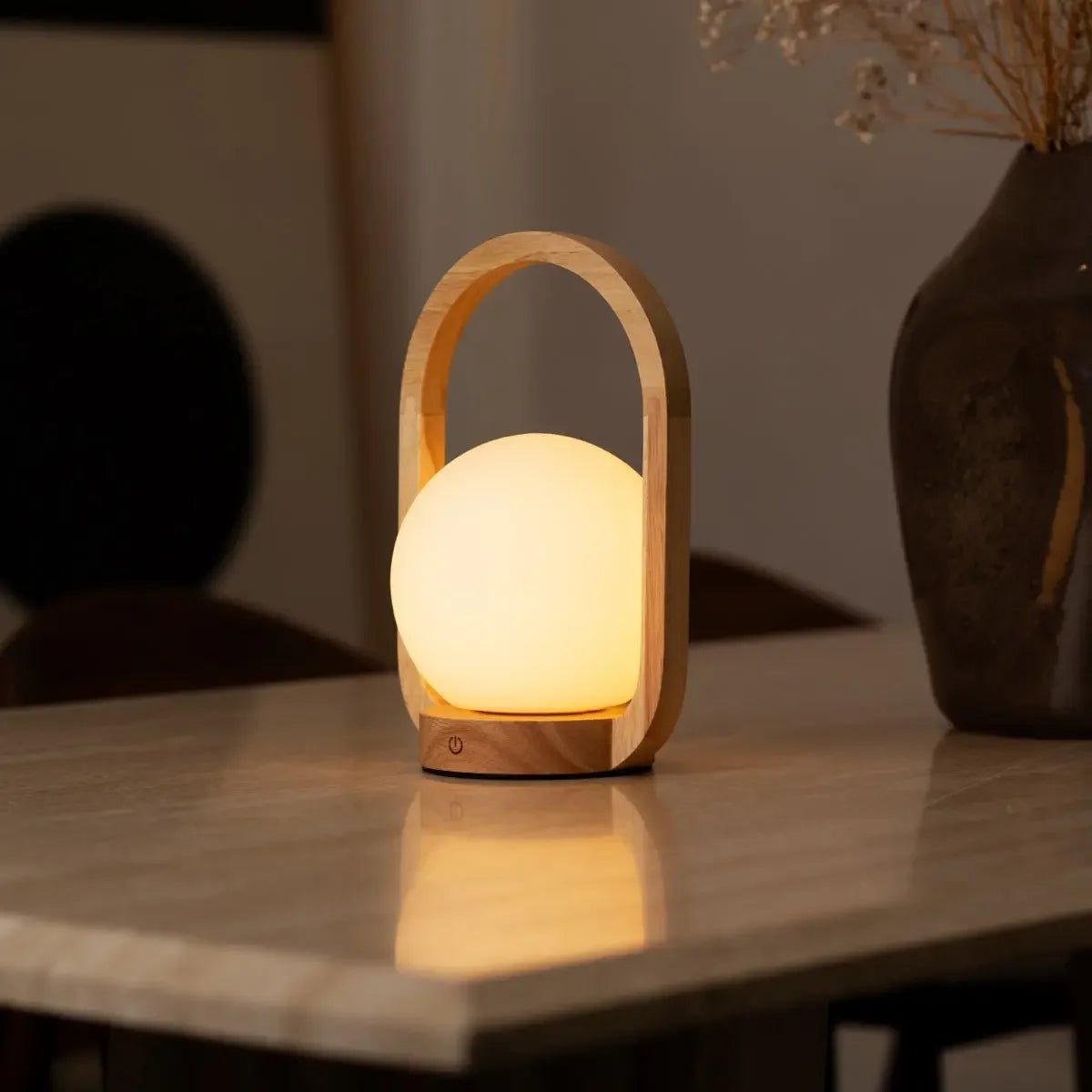 Skye Lichtbruine Houten Snoerloze Lamp | Oplaadbaar, dimbaar en 3 lichtmodi