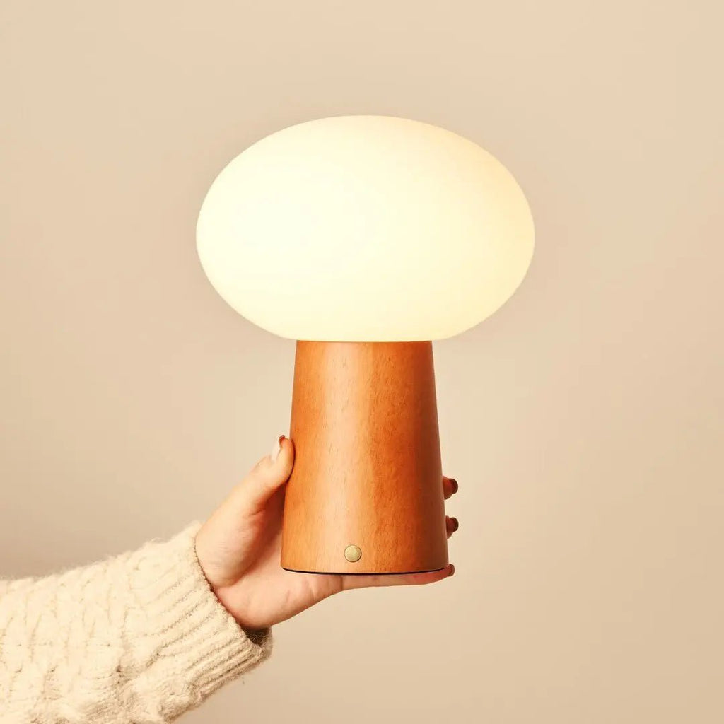 Max Kastanjebruine Houten Snoerloze Tafellamp | Oplaadbaar, glas, duurzaam ontwerp