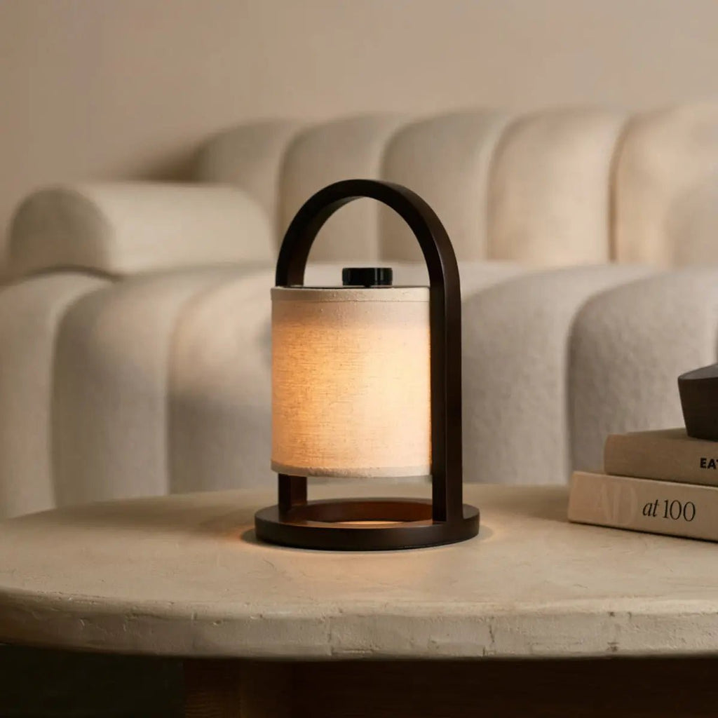 Rivier Donkerbruin Houten Oplaadbare Lamp | Linnenmix, veelzijdig en tot 100 uur batterijduur