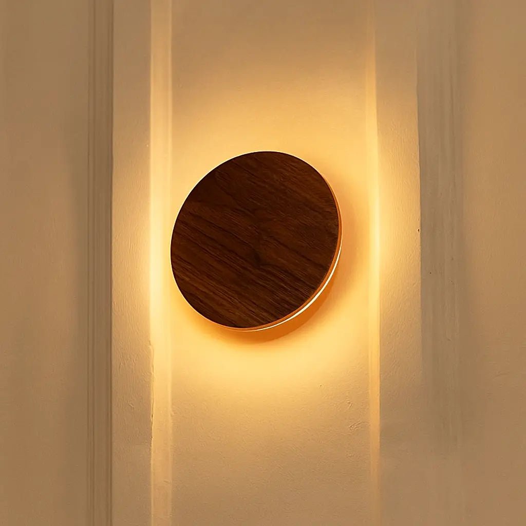 Lou Walnoot Snoerloze Wandlamp | Oplaadbaar en dimbaar met aanraakbediening