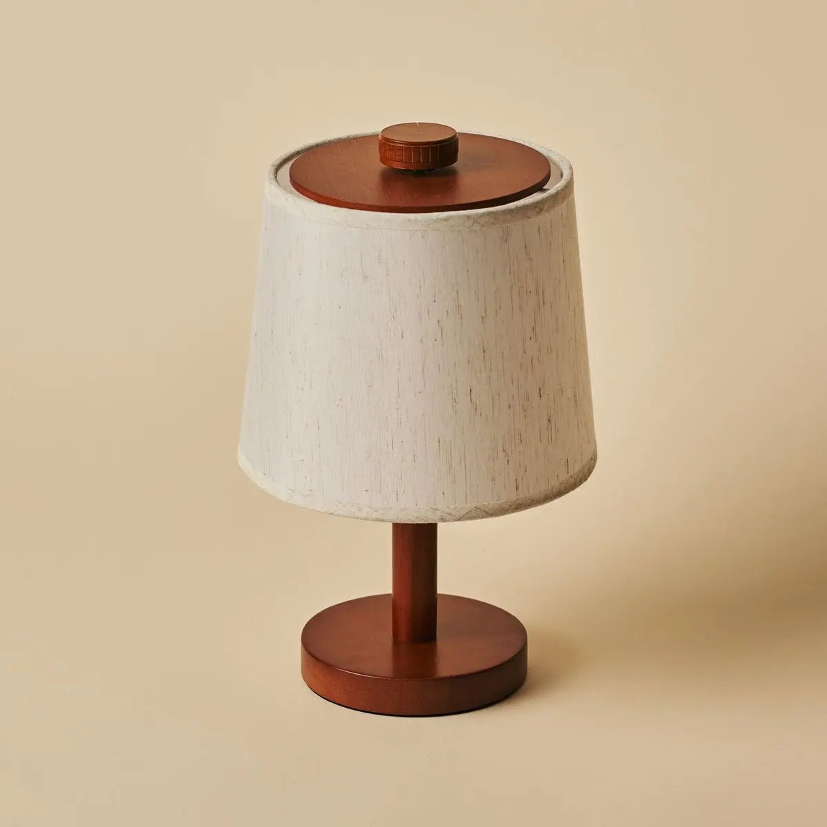 Rover kastanjebruine houten oplaadbare lamp | Snoerloos, dimbaar en linnenmix