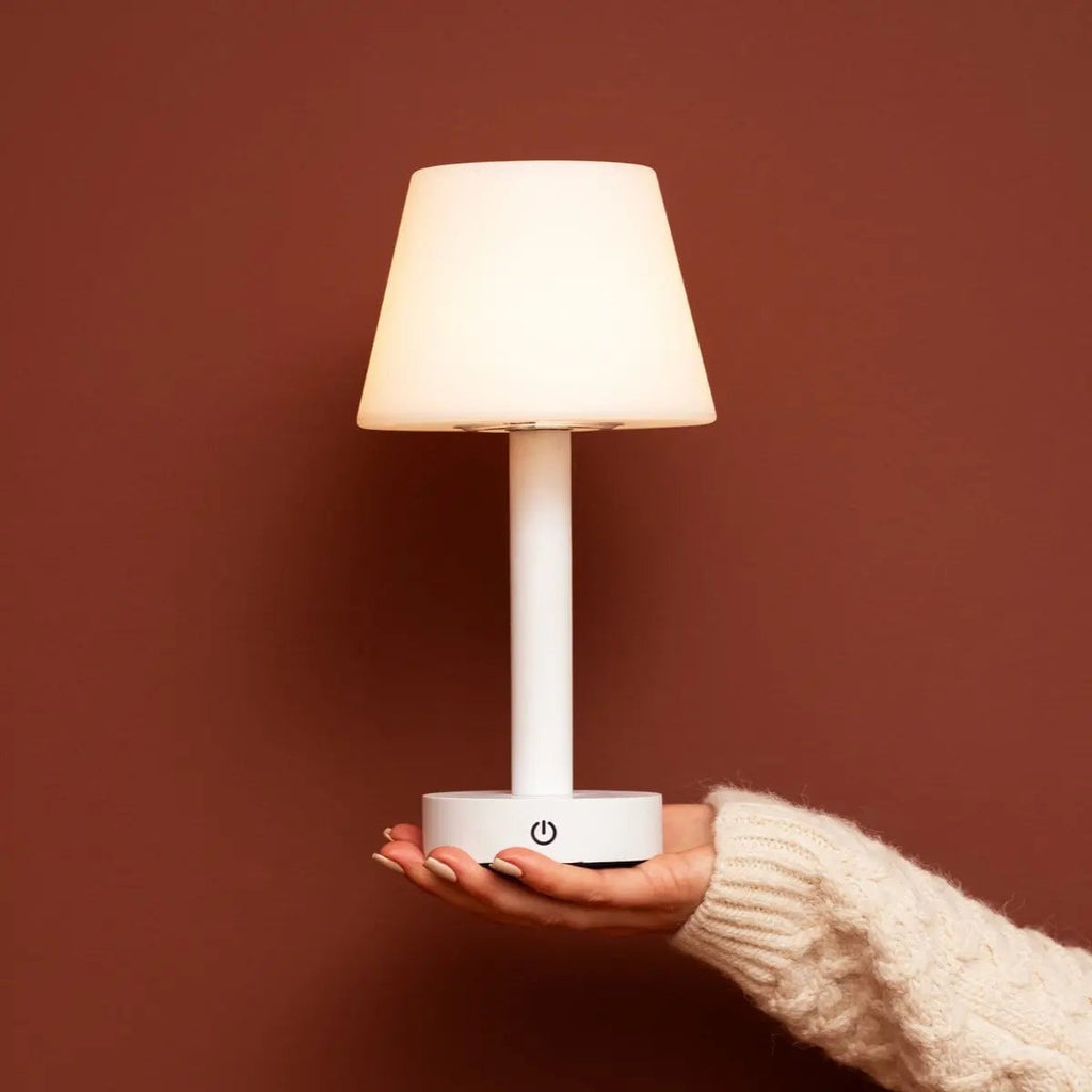 Zoë Witte Houten Oplaadbare Tafellamp | Dimbaar, USB-C en tot 80 uur batterijduur