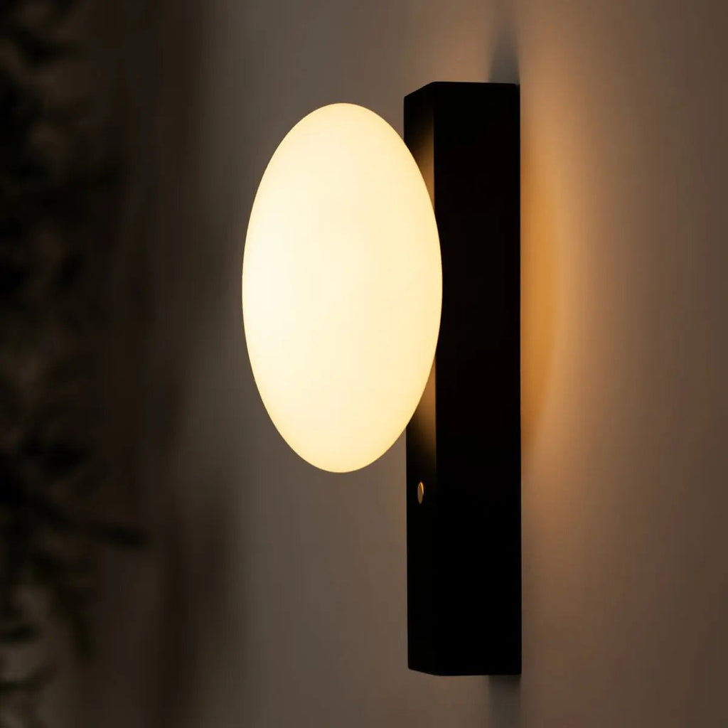 Matthew Black draadloze houten wandlamp – Oplaadbaar en dimbaar