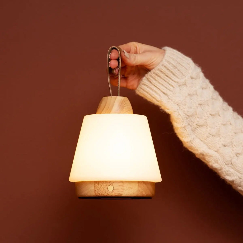 Liv Lichtbruin Oplaadbare Lamp | Leren band, dimbaar en 3 lichtmodi