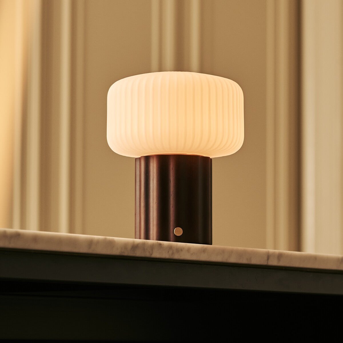 Robin Dark Brown Rechargeable Table Lamp | Stylish, Cordless & 3 Light Modes
