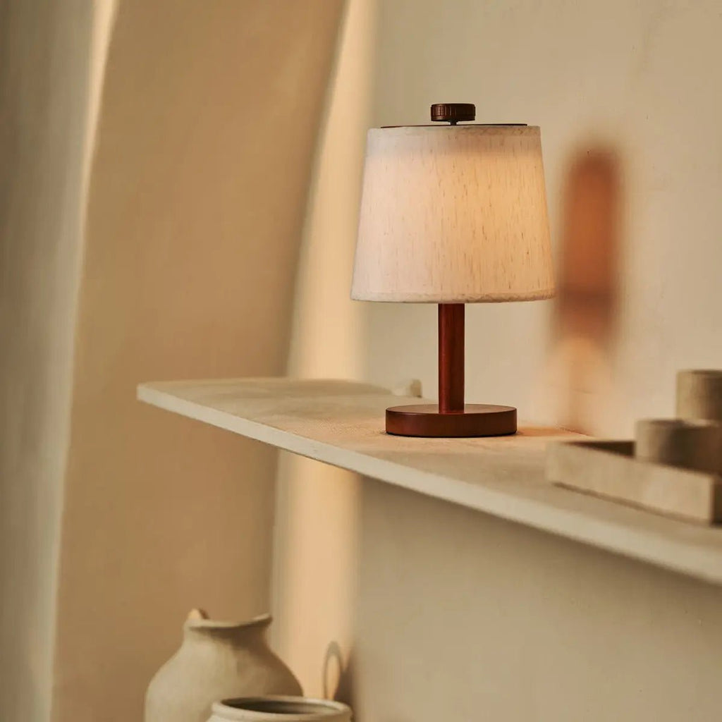 Rover kastanjebruine houten oplaadbare lamp | Snoerloos, dimbaar en linnenmix