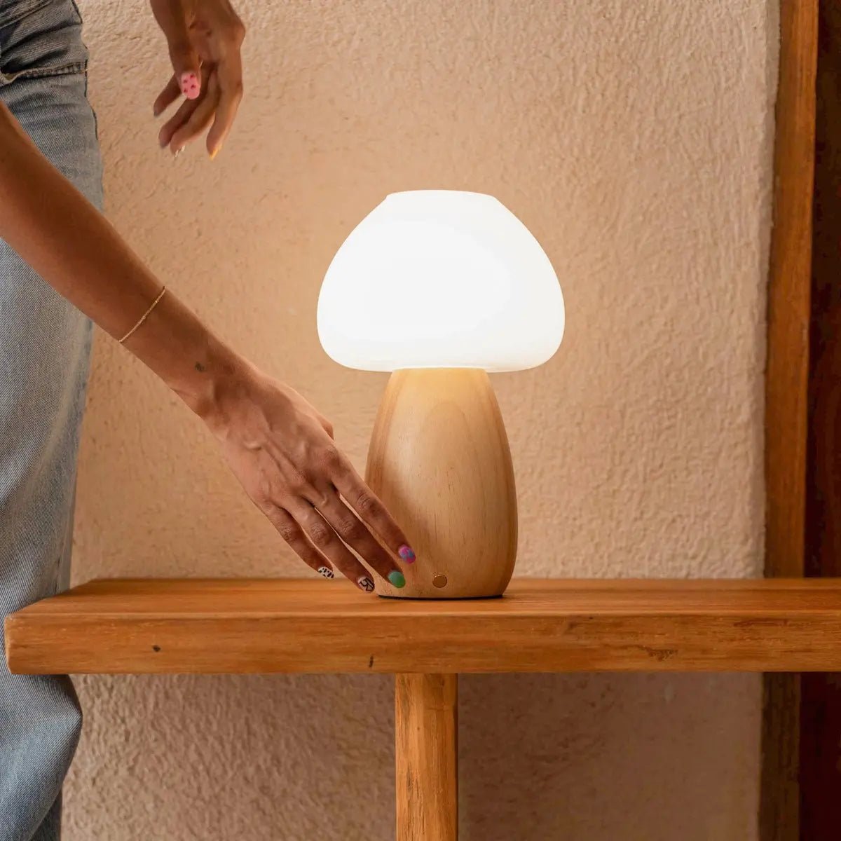 Beer Lichtbruin Oplaadbare Lamp | Draadloos, dimbaar en batterijduur tot 100 uur