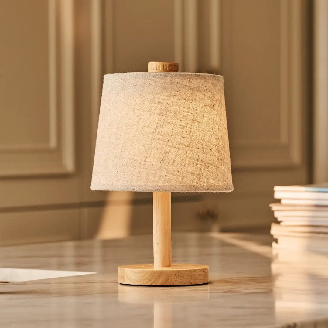 Rover Lichtbruine Houten Oplaadbare Lamp | Snoerloos, dimbaar en linnenmix