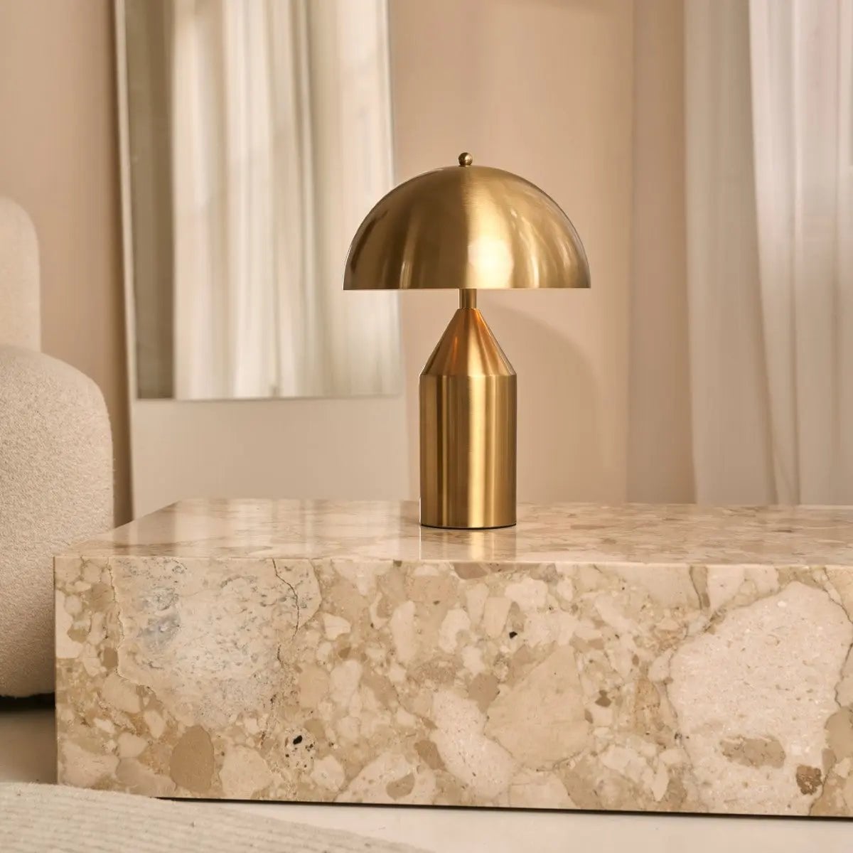 Otto Gold Dressoir Lamp – Stijlvolle metalen tafellamp voor elke kamer