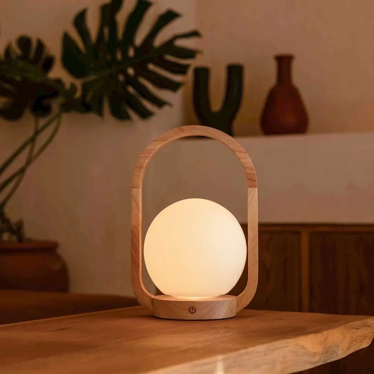 Skye Lichtbruine Houten Snoerloze Lamp | Oplaadbaar, dimbaar en 3 lichtmodi