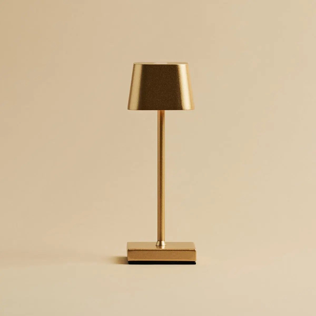 Sarphati Mini Goud Draadloze Tafellamp | Oplaadbaar via laadstation en 3 lichtmodi