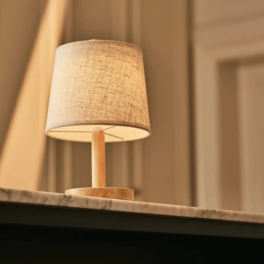 Rover Lichtbruine Houten Oplaadbare Lamp | Snoerloos, dimbaar en linnenmix