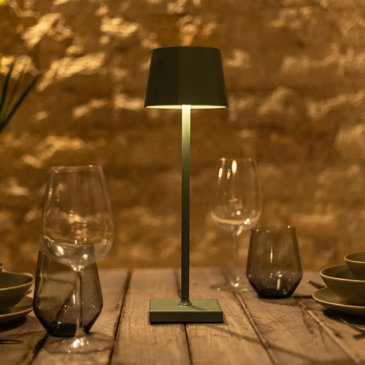 William Sage Groene Oplaadbare Tafellamp | USB-C, dimbaar, batterijduur van 120 uur