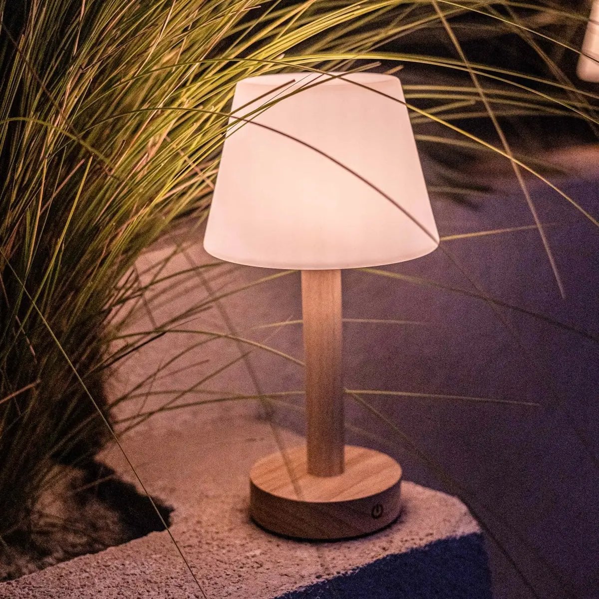 Zoë Lichtbruine Houten Oplaadbare Tafellamp | Dimbaar, USB-C en tot 80 uur batterijduur