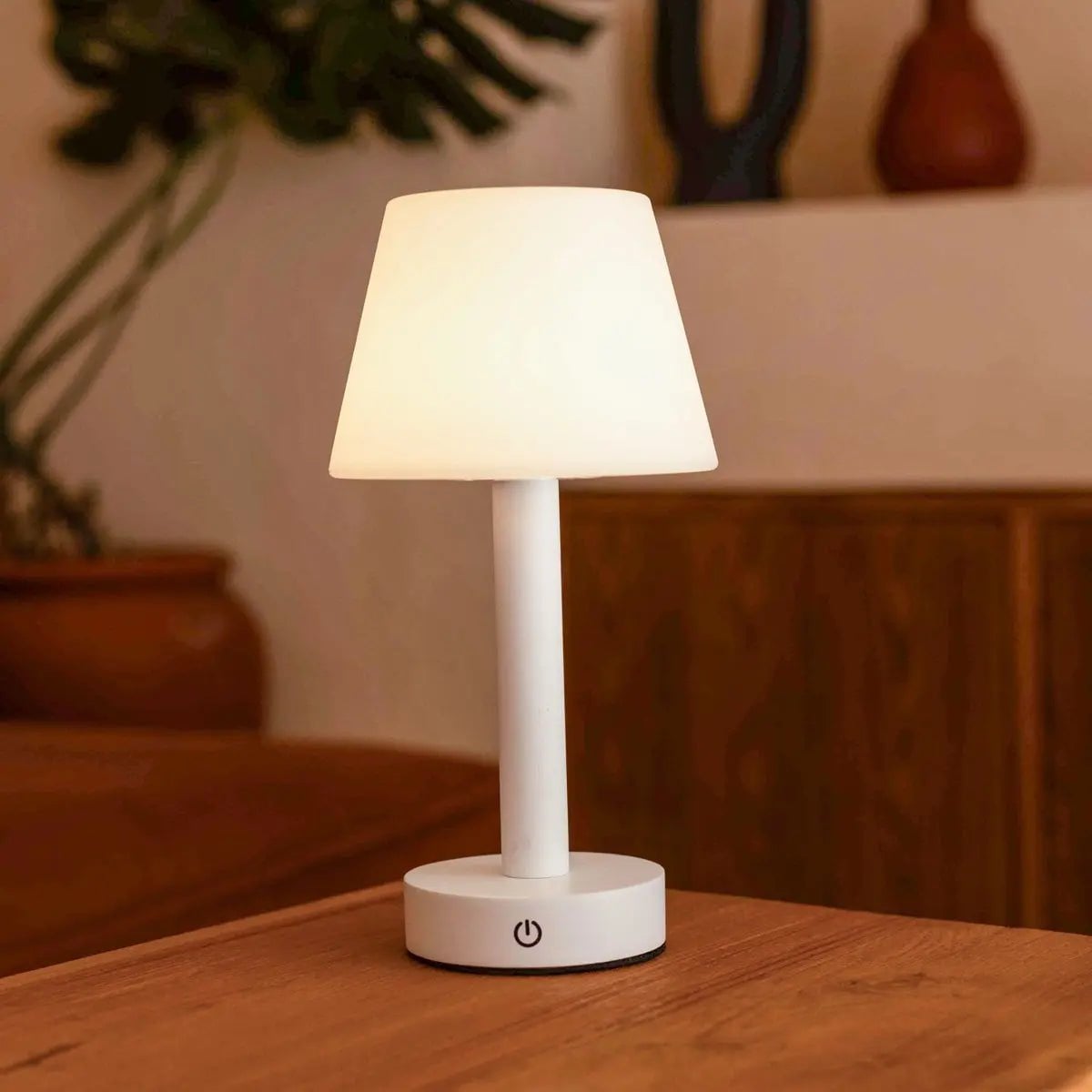 Zoë Witte Houten Oplaadbare Tafellamp | Dimbaar, USB-C en tot 80 uur batterijduur