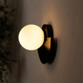 Kane zwarte draadloze wandlamp – oplaadbare hout- en glaslamp