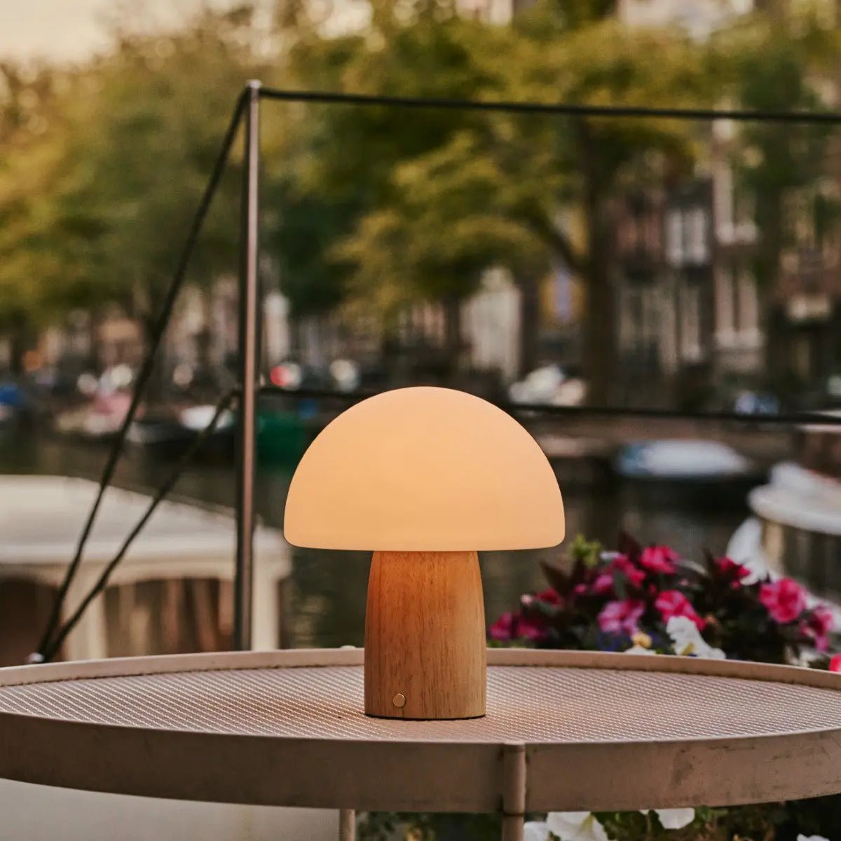Mia Lichtbruine Stijlvolle Draadloze Tafellamp | Elegant, dimbaar en functioneel