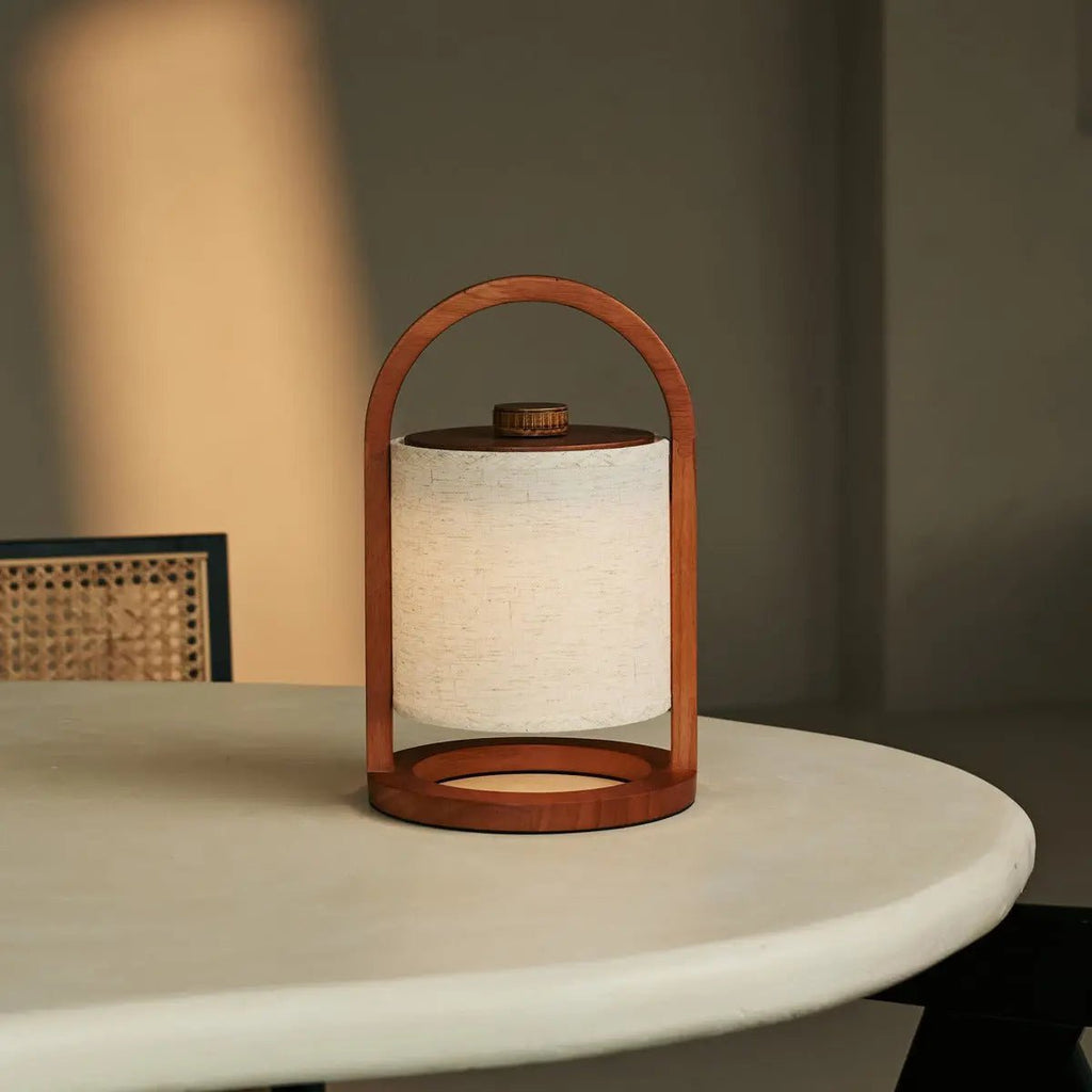 Rivierkastanjebruine houten oplaadbare lamp | Linnenmix, veelzijdig en tot 100 uur batterijduur