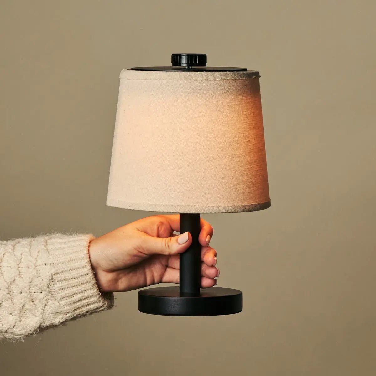 Rover zwarte houten oplaadbare lamp | Snoerloos, dimbaar en linnenmix