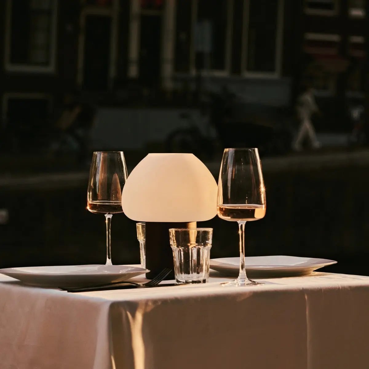 Fynn Donkerbruine Houten Lamp | Oplaadbaar, dimbaar en stijlvol