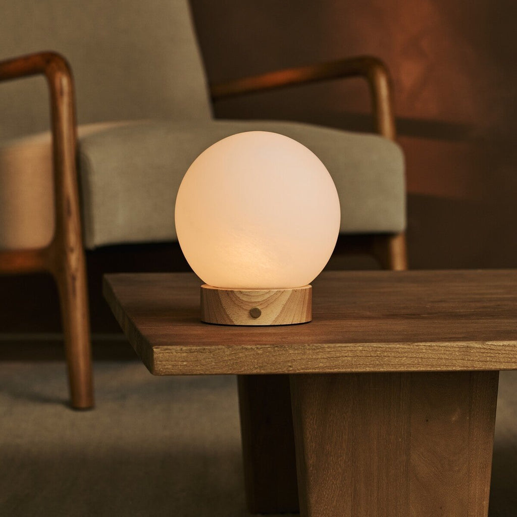 Flore Lichtbruine Houten Lamp | Oplaadbare, dimbare en draadloze verlichting