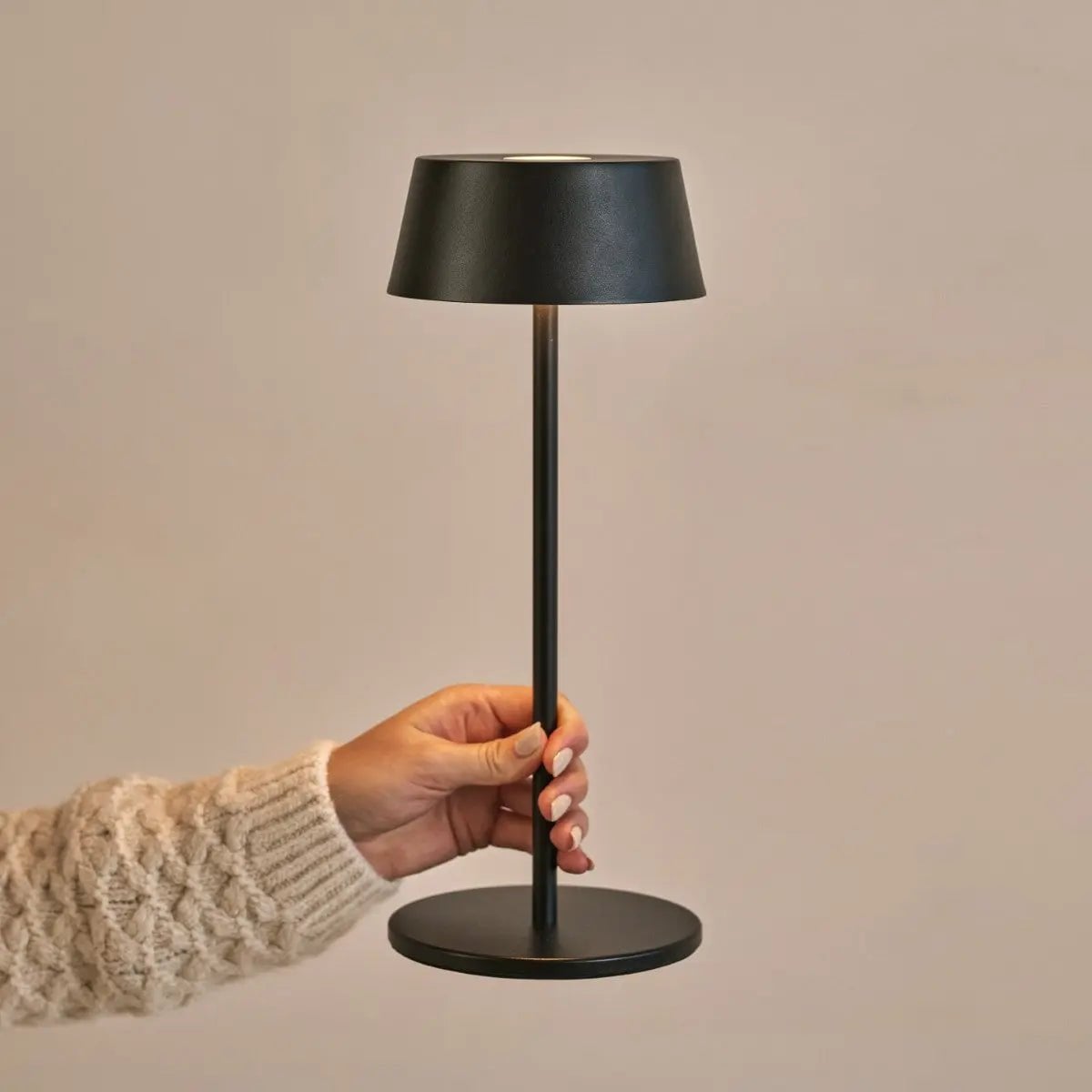 Hugo Midnight Zwart Oplaadbare Tafellamp | Dimbaar, stijlvol en draadloos