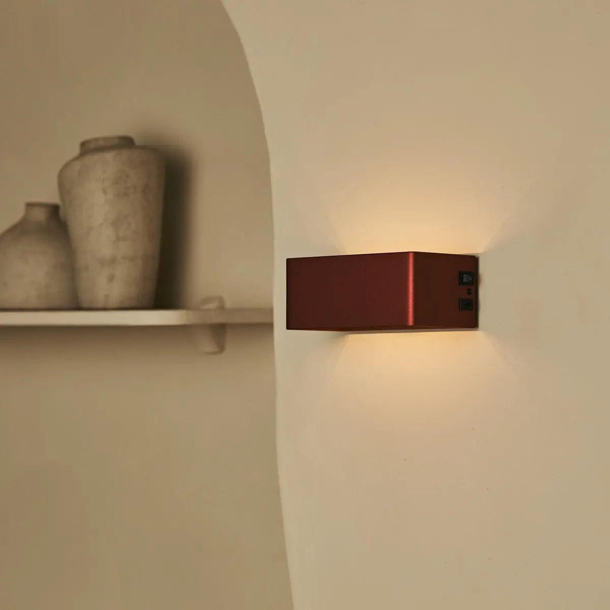 Tessa Bronzen Oplaadbare Wandlamp | Bewegingssensor, 20 lichtmodi en afstandsbediening