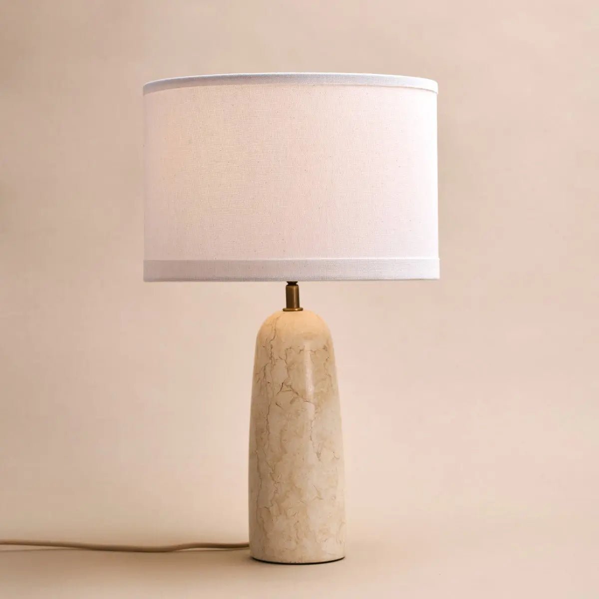 Charlotte Marmeren Lamp | Katoenen kap en elegante verlichting