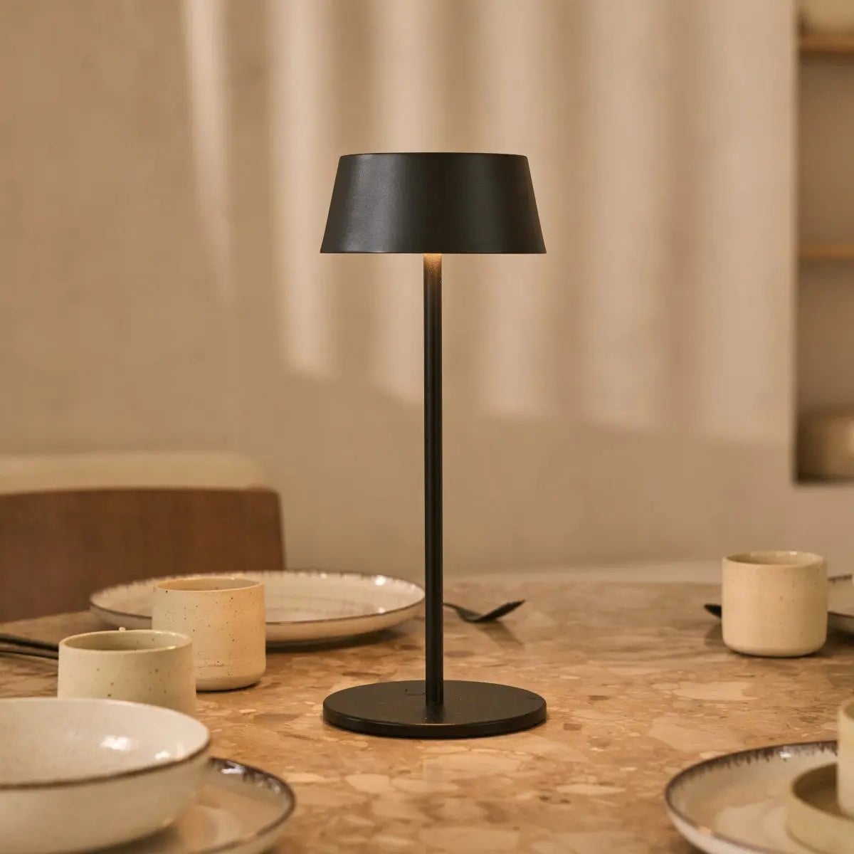 Hugo Midnight Zwart Oplaadbare Tafellamp | Dimbaar, stijlvol en draadloos