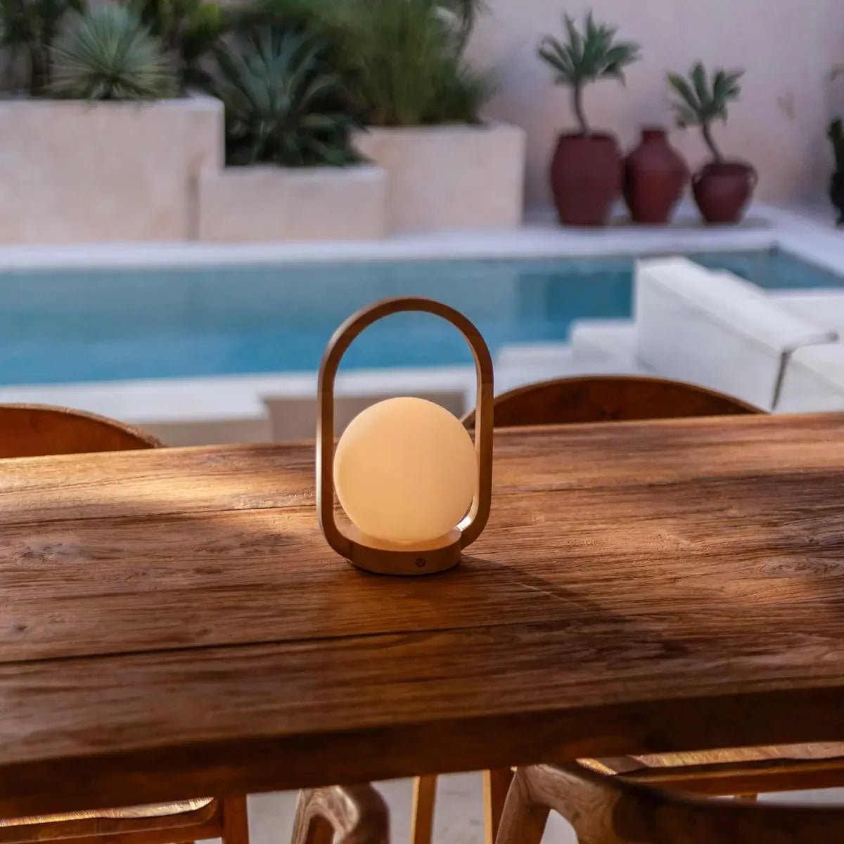 Skye Lichtbruine Houten Snoerloze Lamp | Oplaadbaar, dimbaar en 3 lichtmodi
